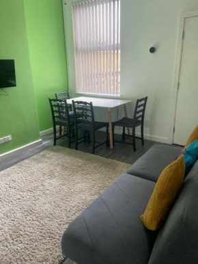4 Bed Spacious Home - Perfect For Families & Contractors